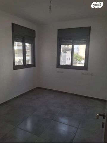 דירה, אוסישקין, מרכז העיר דרום, נתניה