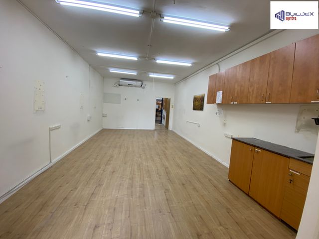 משרדים, ויצמן, מרכז, כפר סבא