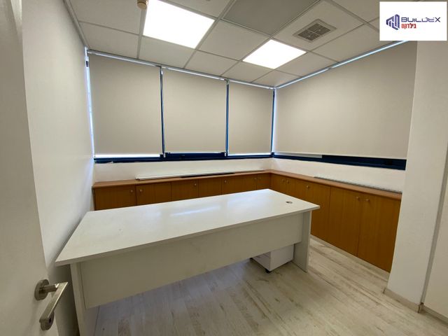 משרדים, ויצמן, מרכז, כפר סבא