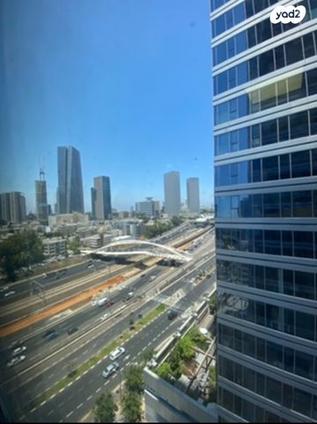 משרדים, יגאל אלון, תל אביב יפו