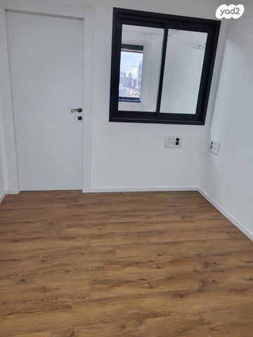 משרדים, דרך מנחם בגין, מונטיפיורי, הרכבת, תל אביב יפו