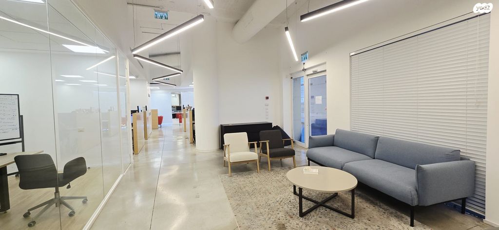 משרדים, יגאל אלון, נחלת יצחק, תל אביב יפו