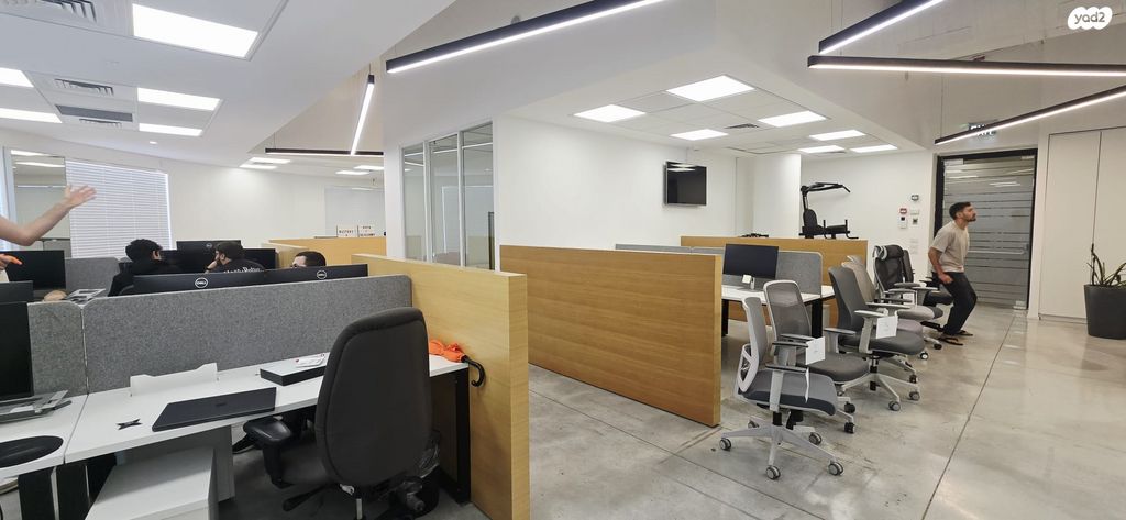 משרדים, יגאל אלון, נחלת יצחק, תל אביב יפו