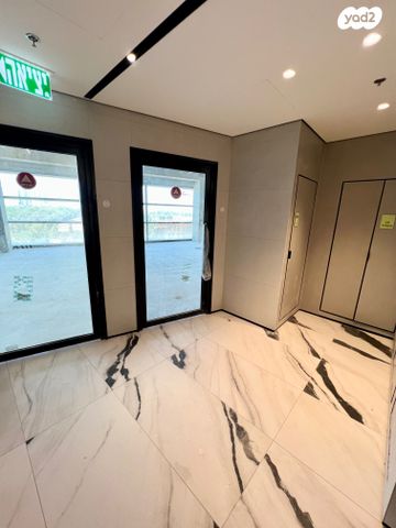 משרדים, עמק, צריפין החדשה, באר יעקב