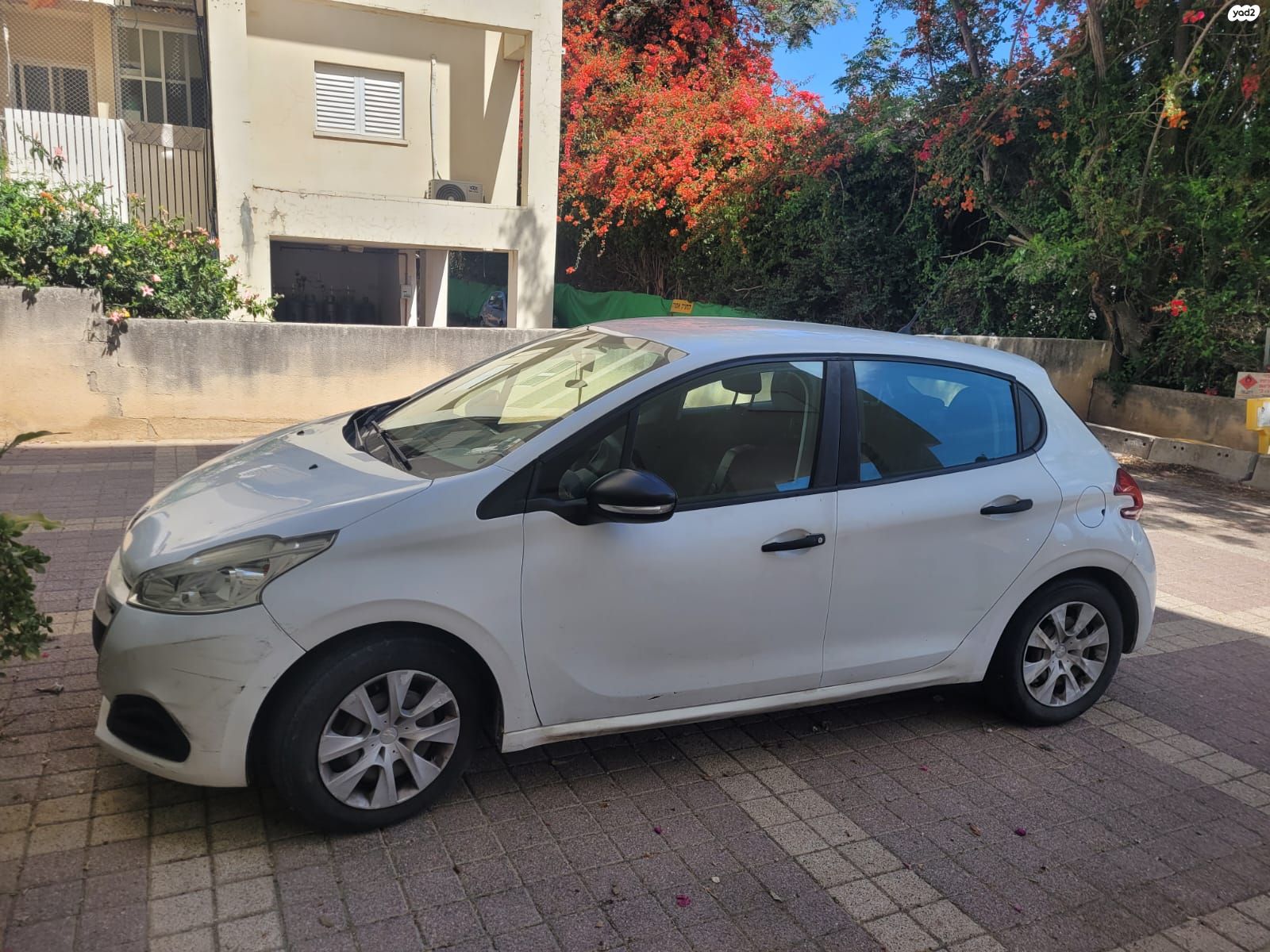 מודעת רכב פיג'ו 208