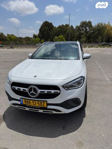 מרצדס-בנץ GLA