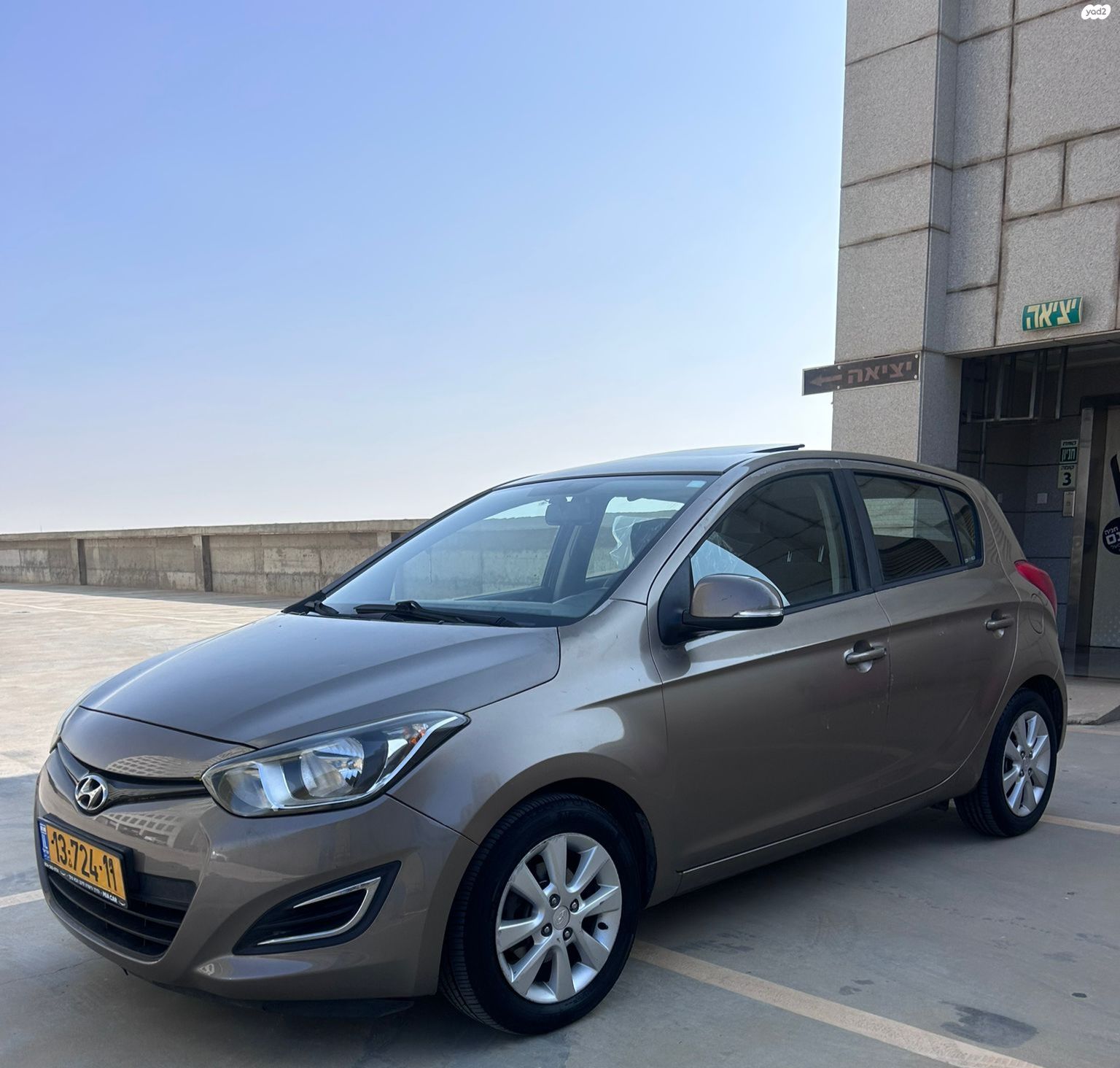 מודעת רכב יונדאי i20