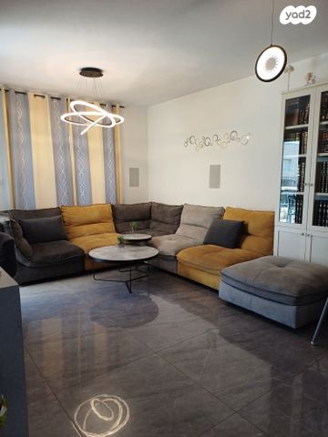 דירת גן, מזל אריה 13, פסגת זאב, ירושלים