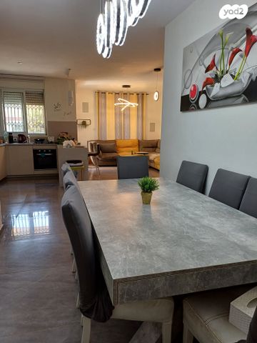 דירת גן, מזל אריה 13, פסגת זאב, ירושלים