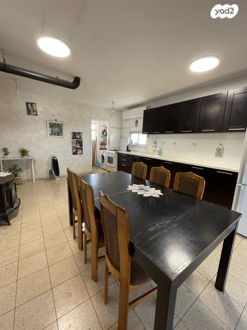 בית פרטי/ קוטג', משעול היושבת בגנים 1, נוב, נוב