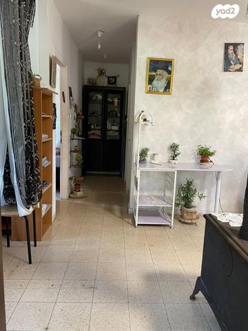 בית פרטי/ קוטג', משעול היושבת בגנים 1, נוב, נוב