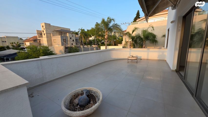 גג/ פנטהאוז, זרובבל, גולן, רמת השרון