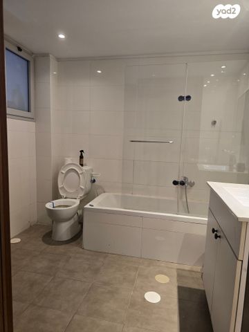 דירה, החרצית, קרית אילון, חולון