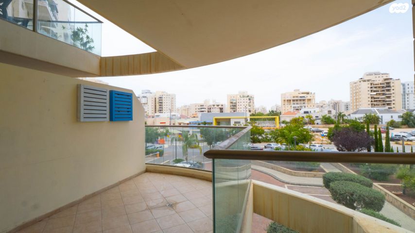 דירה, פנחס אילון 23, קרית אילון, חולון