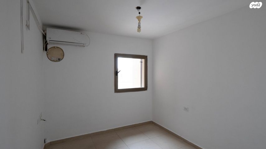 דירה, פנחס אילון 23, קרית אילון, חולון