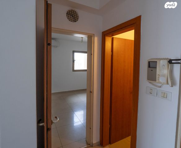 דירה, פנחס אילון 23, קרית אילון, חולון