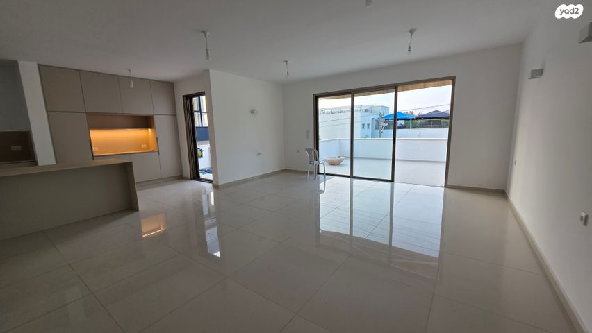 גג/ פנטהאוז, זרובבל, גולן, רמת השרון