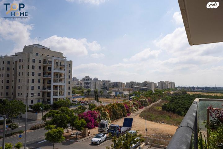 דירה, בני וו. רייך, נתניה