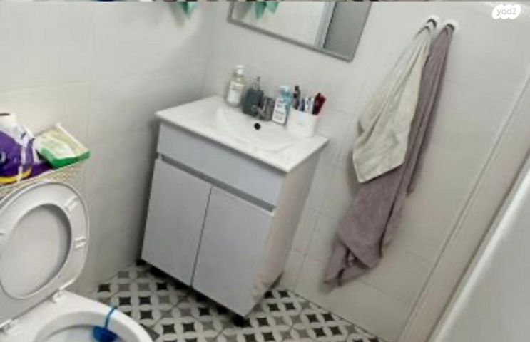 דירה, הרב אברהם הלל 11, ויצמן, רמלה