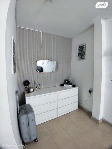 גג/ פנטהאוז, יוברט המפרי 3, מרכז העיר, לוד