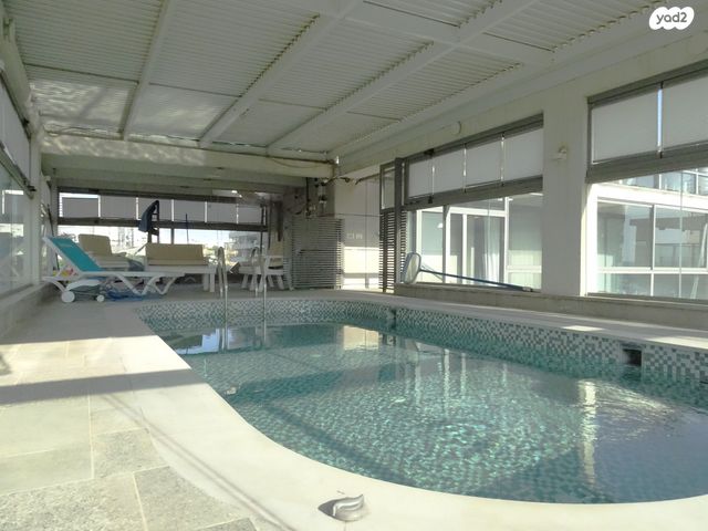 טריפלקס, אקסודוס, מרינה, אשדוד