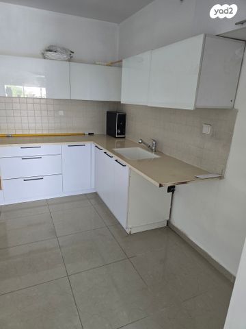 דירה, החרצית, קרית אילון, חולון