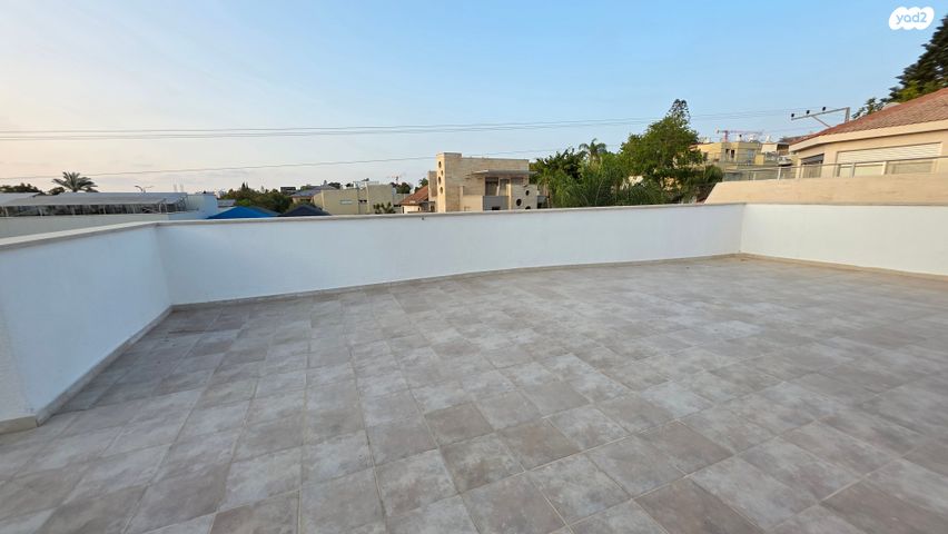 גג/ פנטהאוז, זרובבל, גולן, רמת השרון