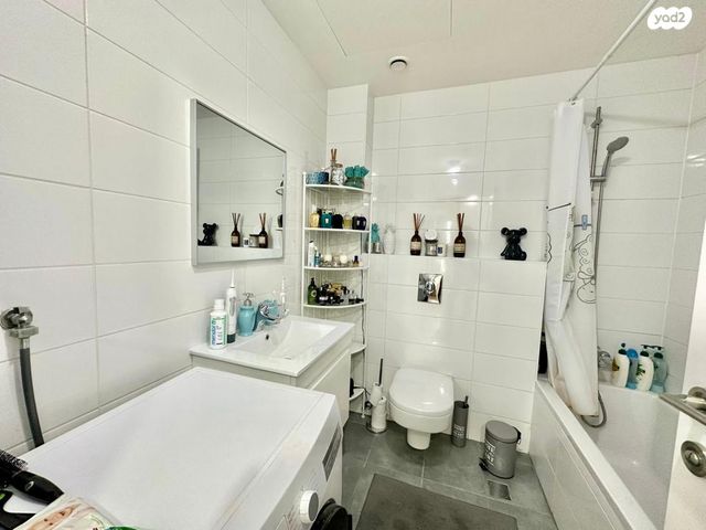 דירה, דרך מנחם בגין 144, מונטיפיורי, הרכבת, תל אביב יפו