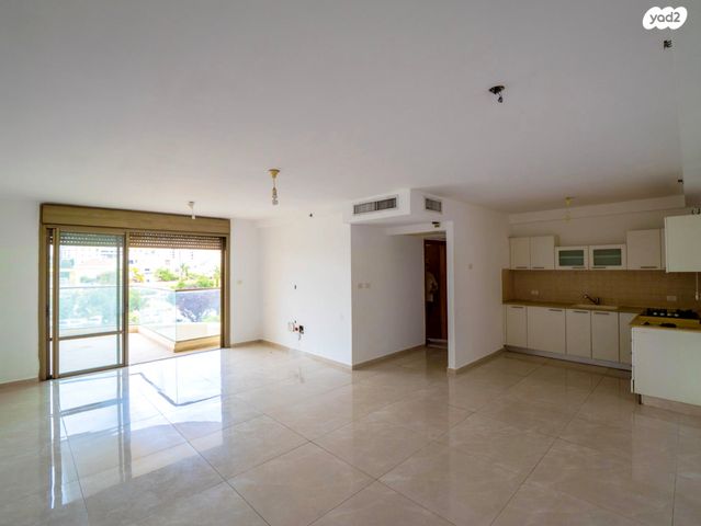 דירה, פנחס אילון 23, קרית אילון, חולון