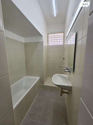 גג/ פנטהאוז, ארלוזורוב, מרכז העיר, קרית אתא