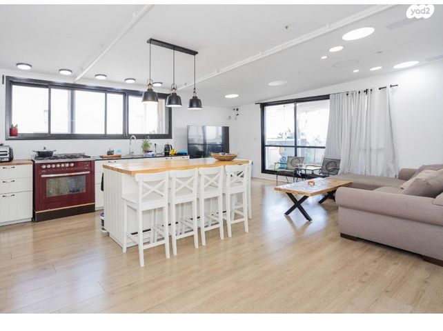 גג/ פנטהאוז, הוד השרון