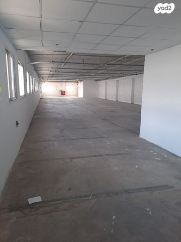 מחסנים, אזור תעשיה ג, חולון