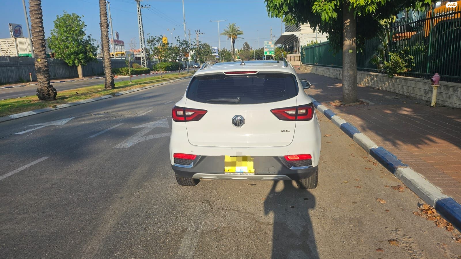 מודעת רכב אם ג'י ZS