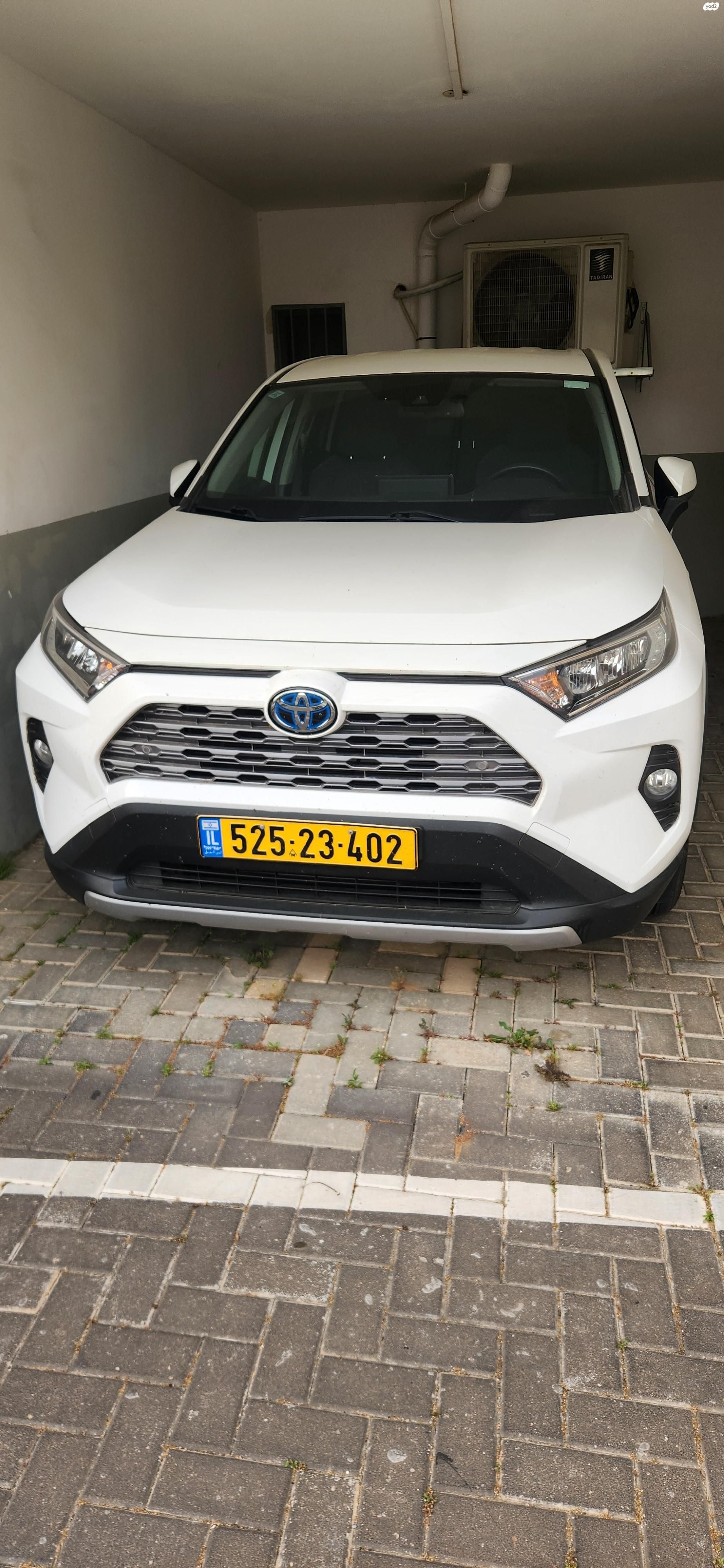 מודעת רכב טויוטה RAV4
