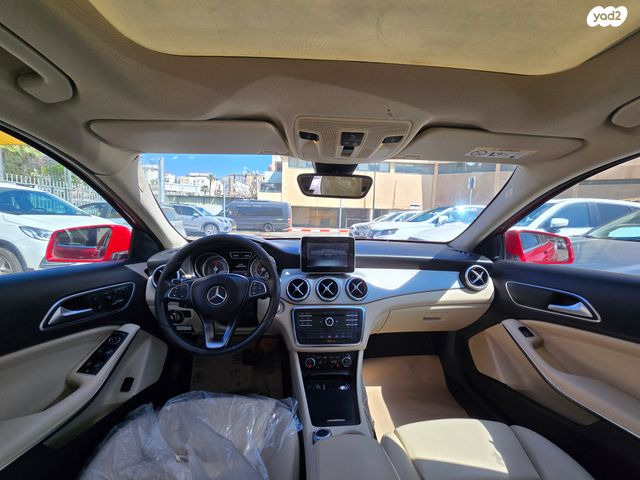 מרצדס-בנץ GLA