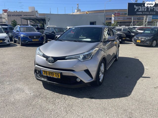 מודעת רכב טויוטה C-HR