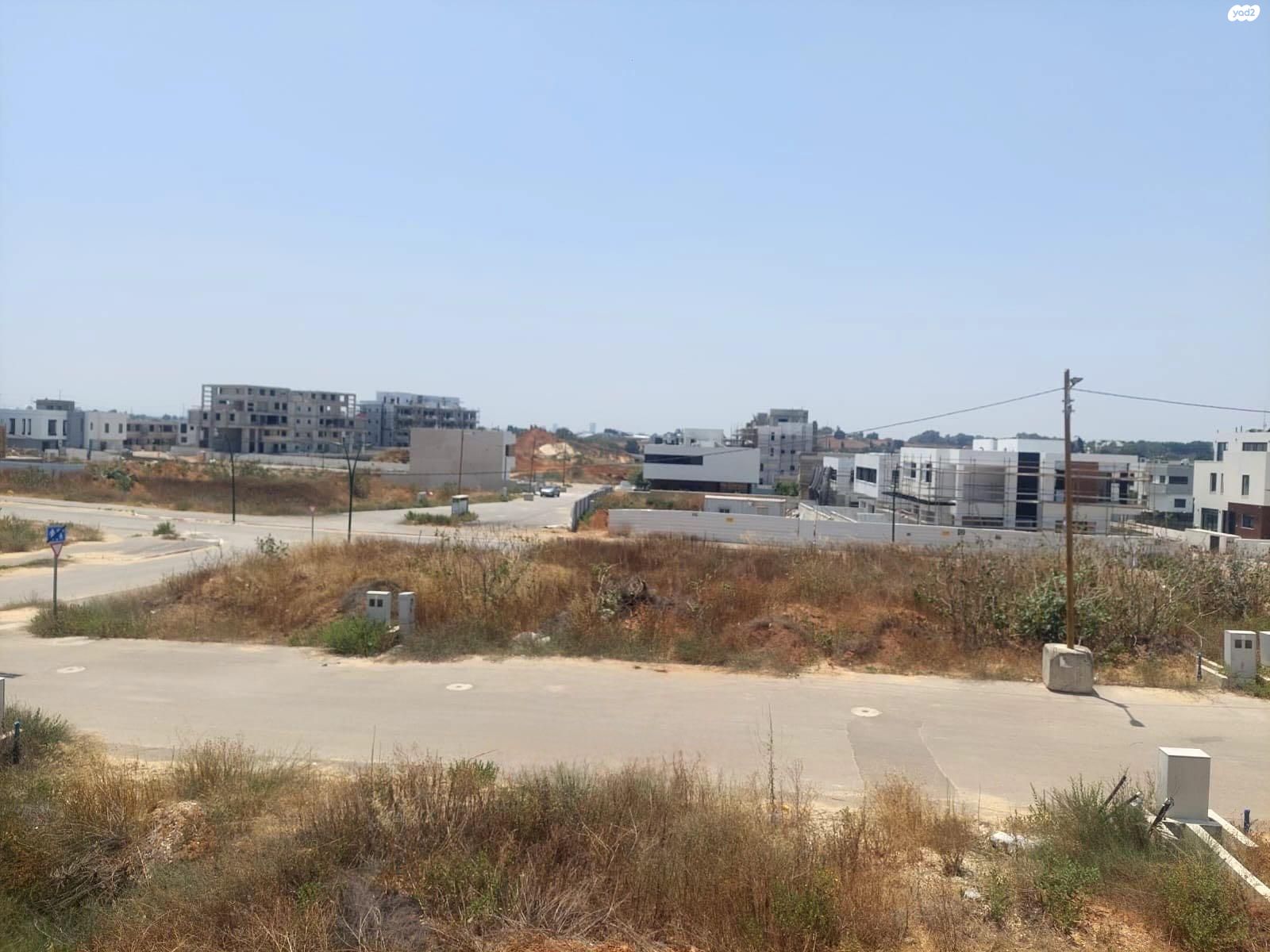 חוף 2