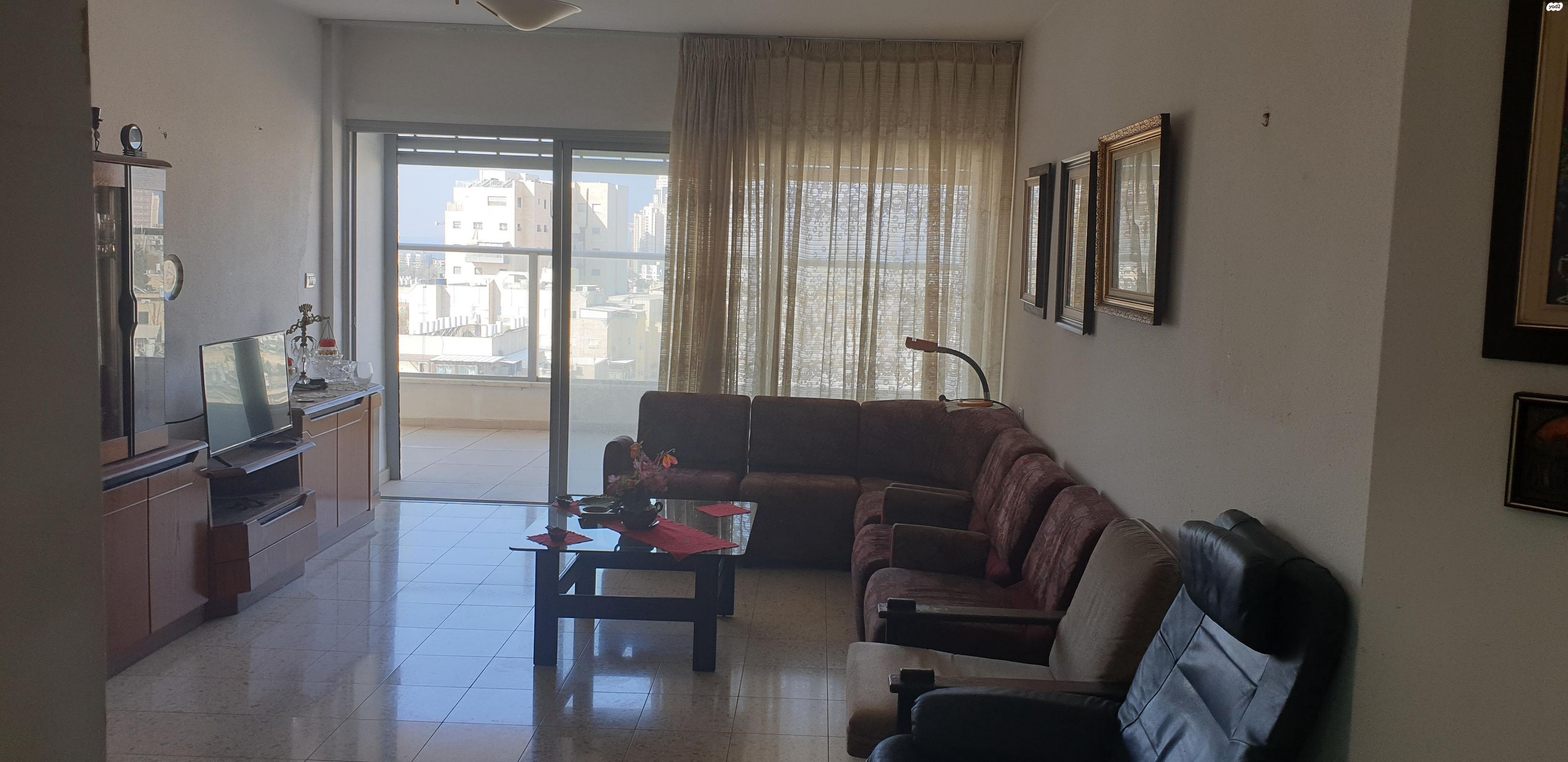אנה פרנק 40
