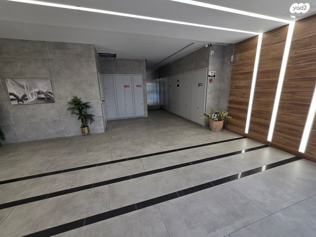 דירת גן, ד"ר משה סנה 19, שאר העיר, מודיעין מכבים רעות