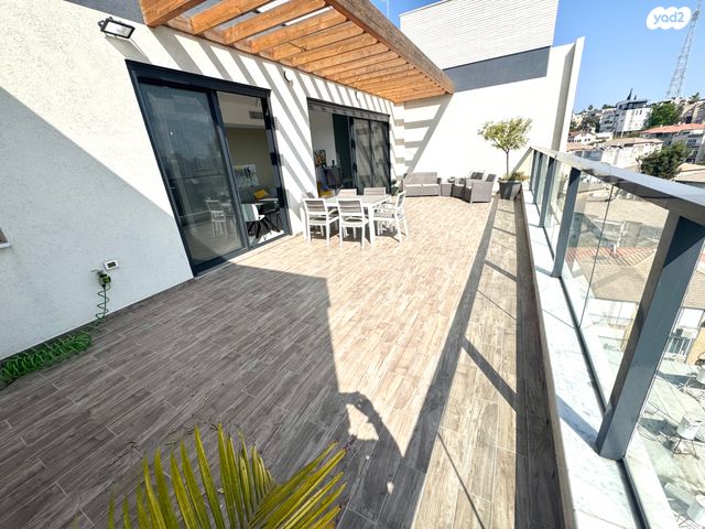 גג/ פנטהאוז, שיינקין 42, שינקין, גבעתיים