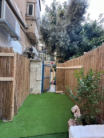 דירת גן להשכרה בתל אביב יפו (תיווך) — 2