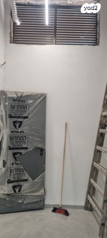 חנויות/ שטח מסחרי, אזור