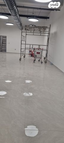 חנויות/ שטח מסחרי, אזור