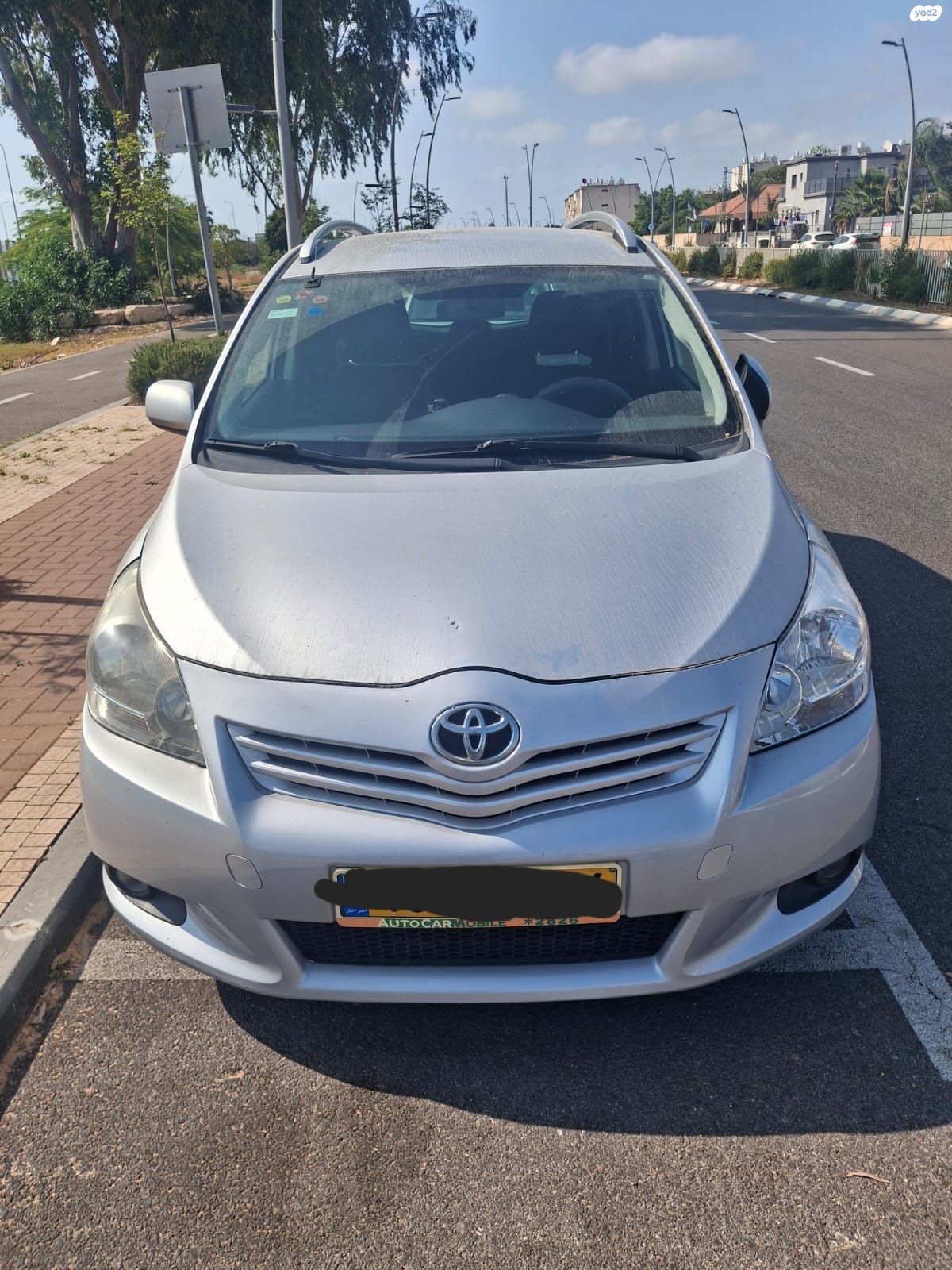 מודעת רכב טויוטה ורסו