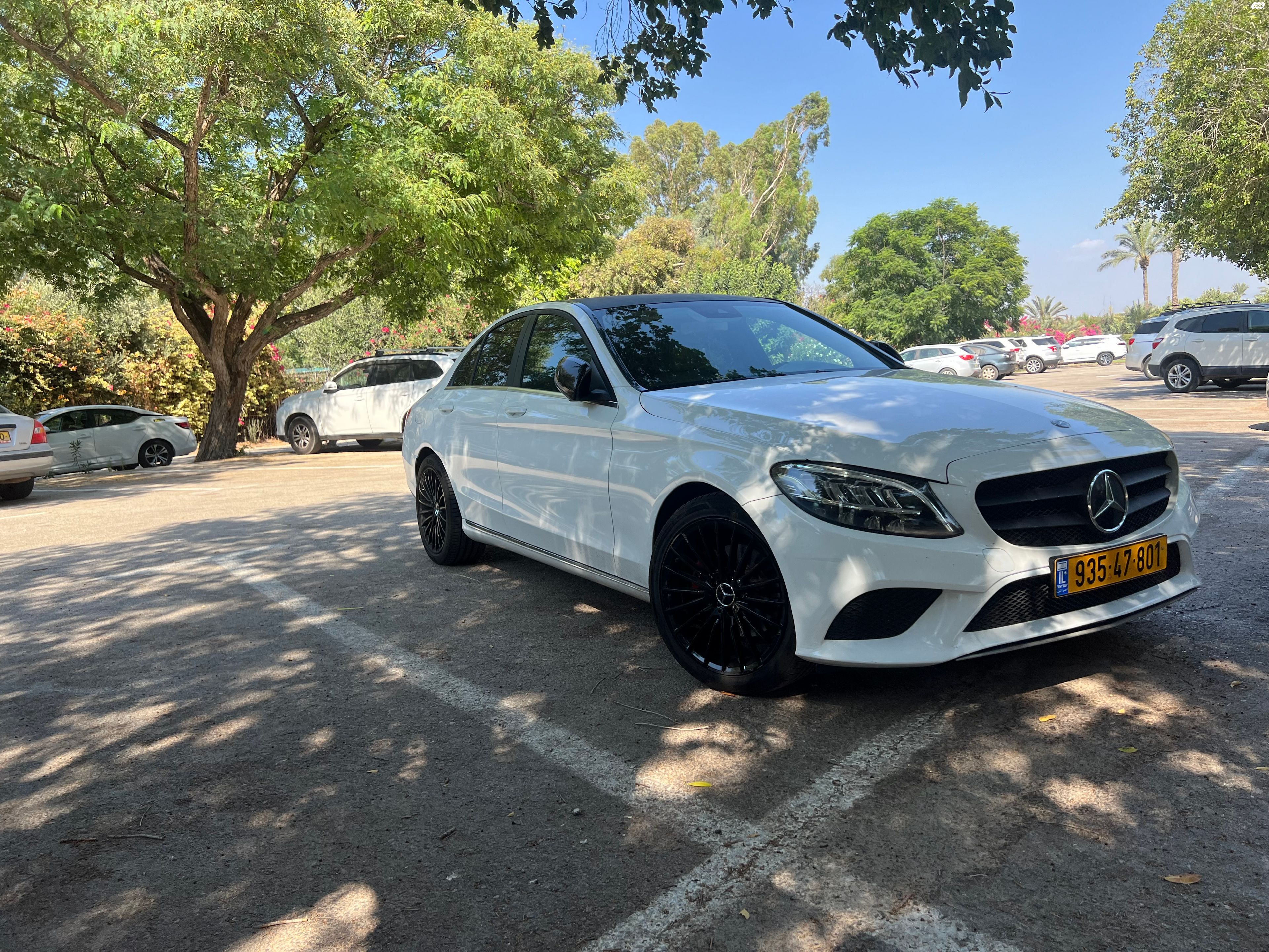 מודעת רכב מרצדס-בנץ C-class