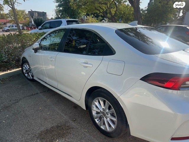 טויוטה קורולה