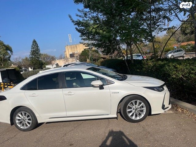 טויוטה קורולה