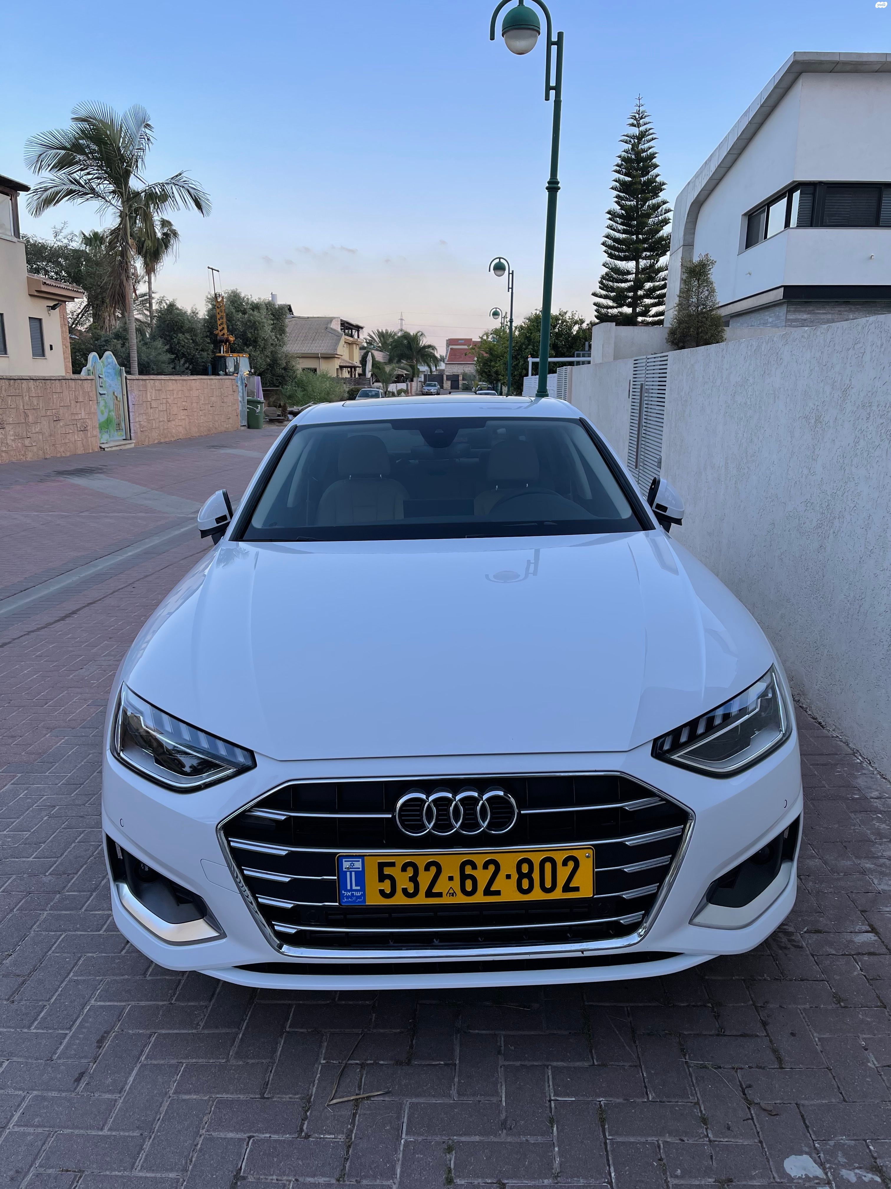 מודעת רכב אאודי A4