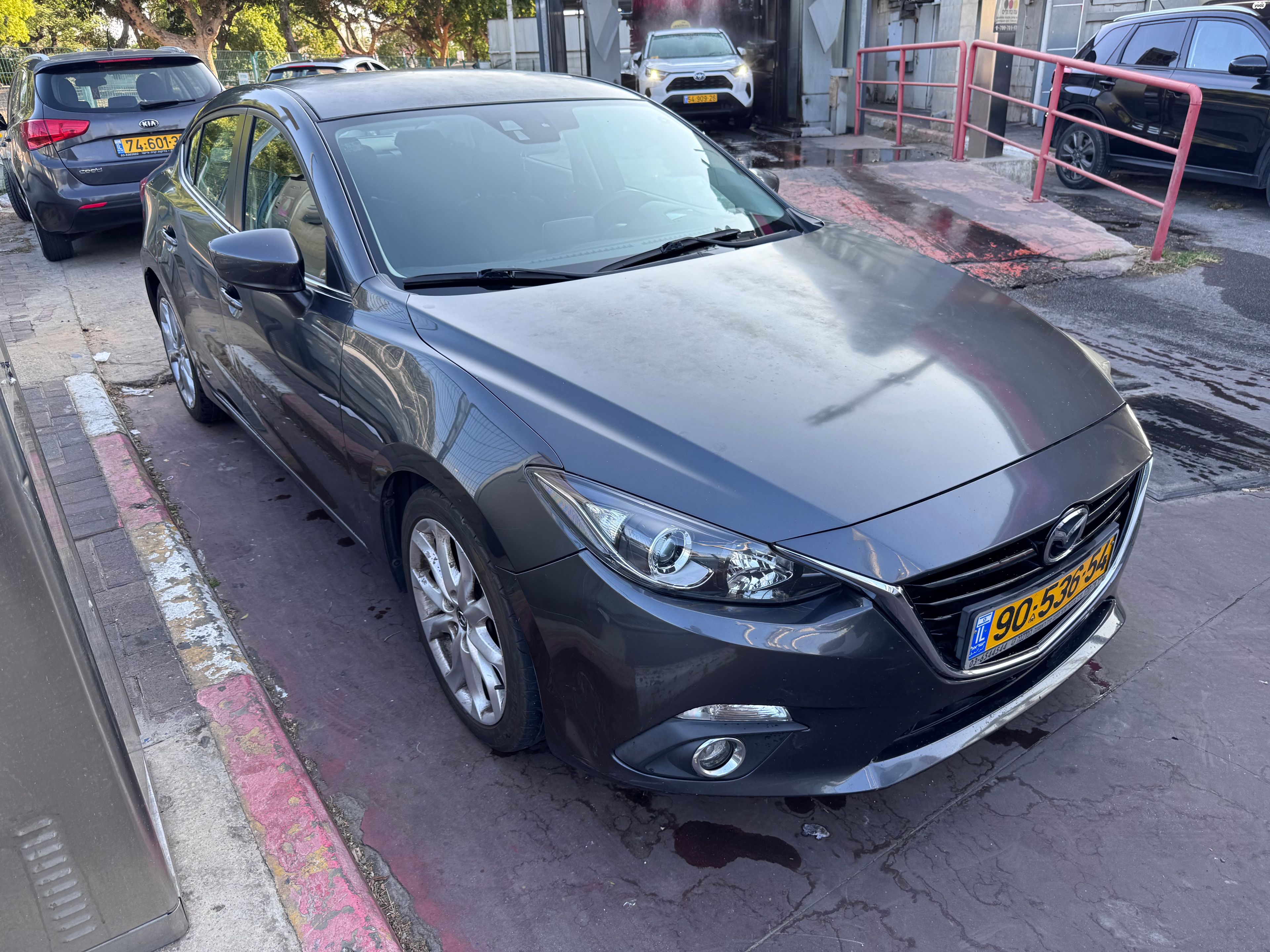 מודעת רכב מאזדה 3