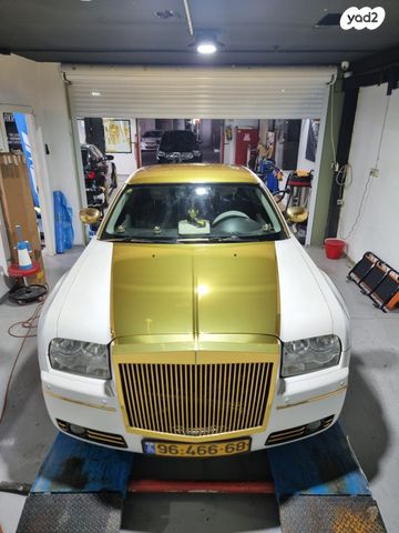 מודעת רכב קרייזלר 300